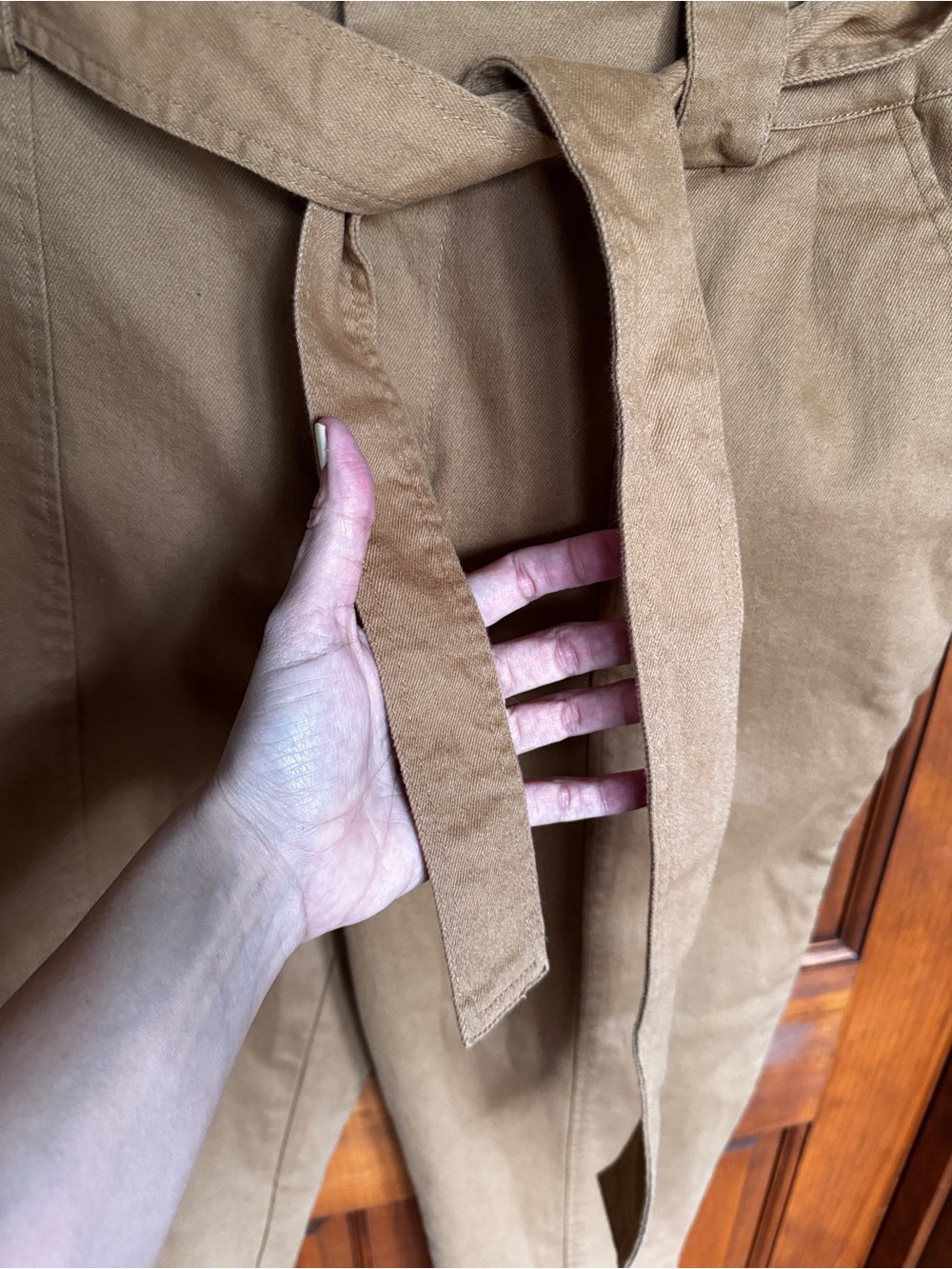 122. Who What Wear Khaki Paperbag Tie-Waist Ankle Pants - Picture 5 of 9